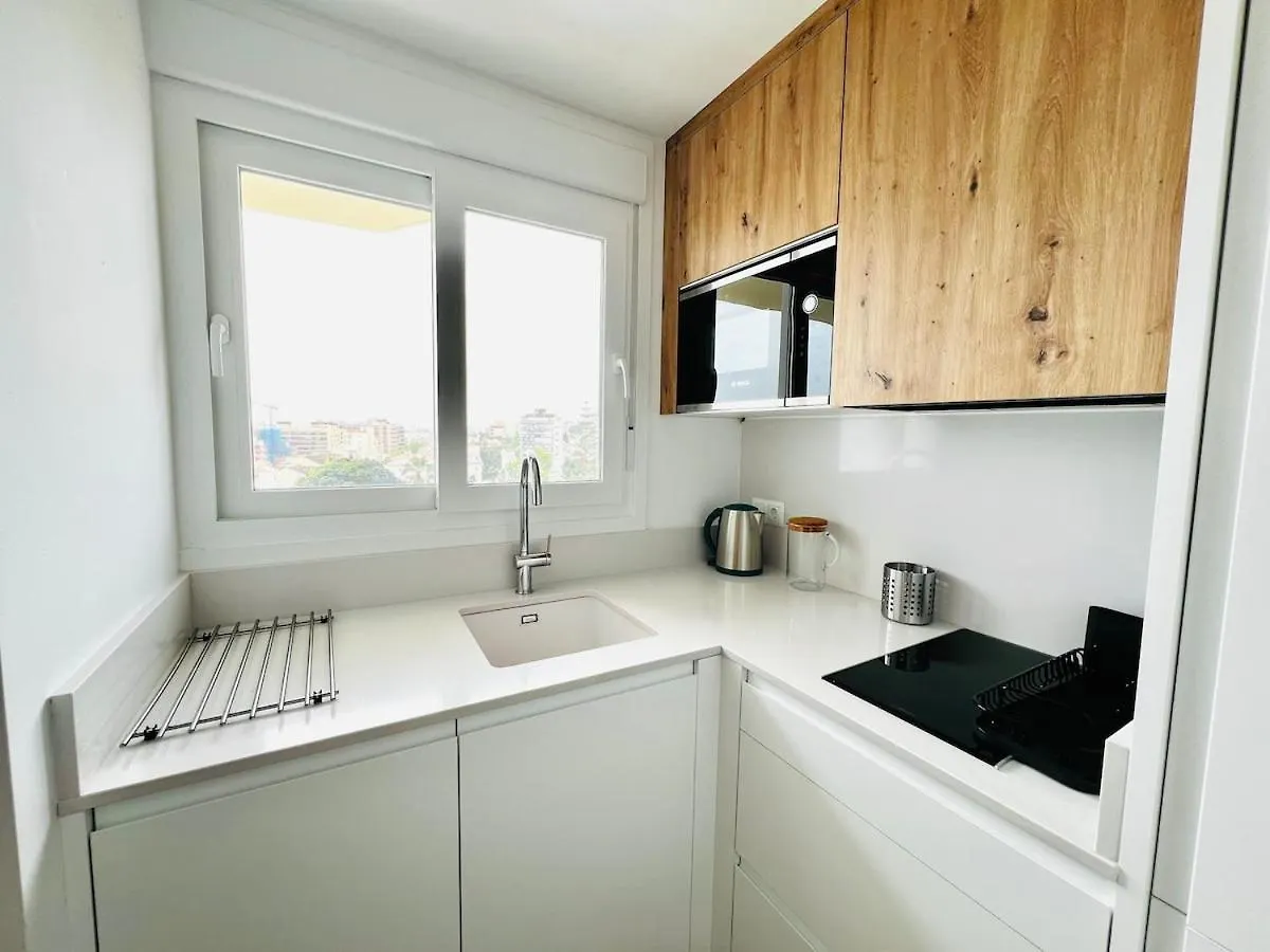 New Carihuela Park Luxury Close To Beach Sinesedesignhomes Torremolinos 0*,  Spanyolország