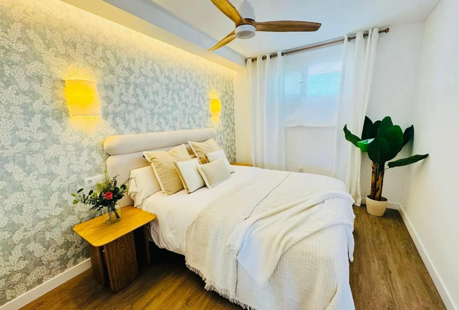 New Carihuela Park Luxury Close To Beach Sinesedesignhomes Torremolinos 0*,  Spanyolország