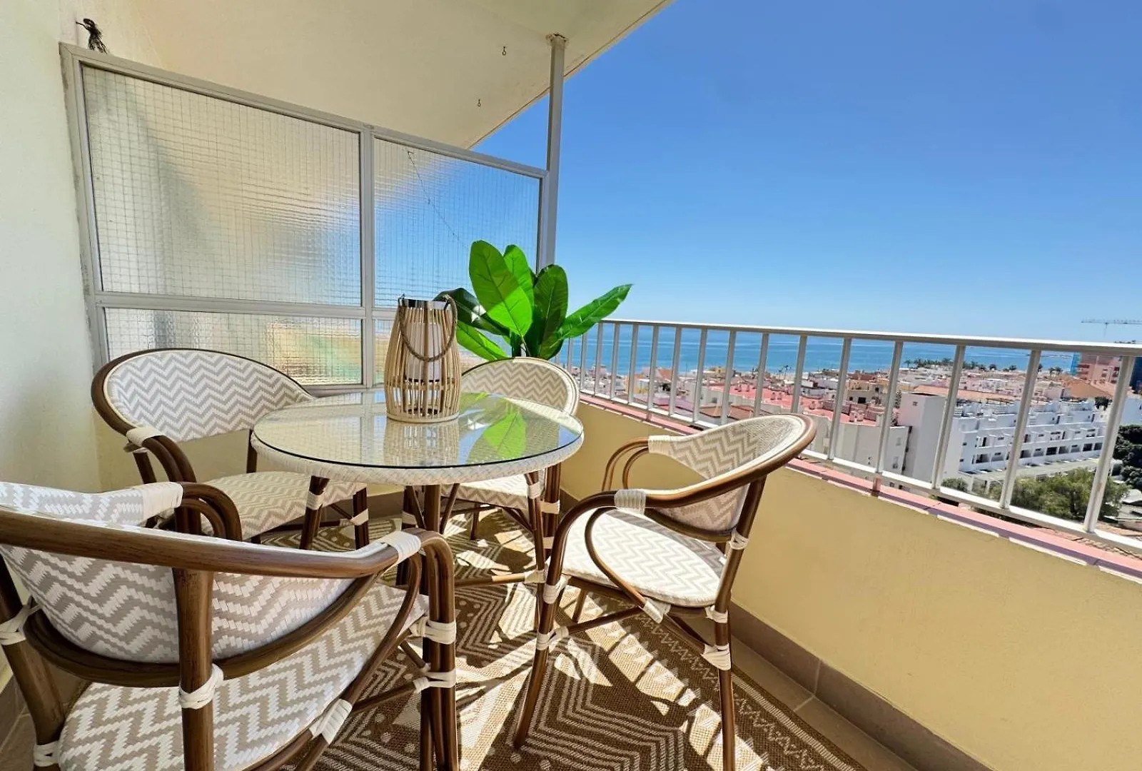 New Carihuela Park Luxury Close To Beach Torremolinos 0*,  Hiszpania